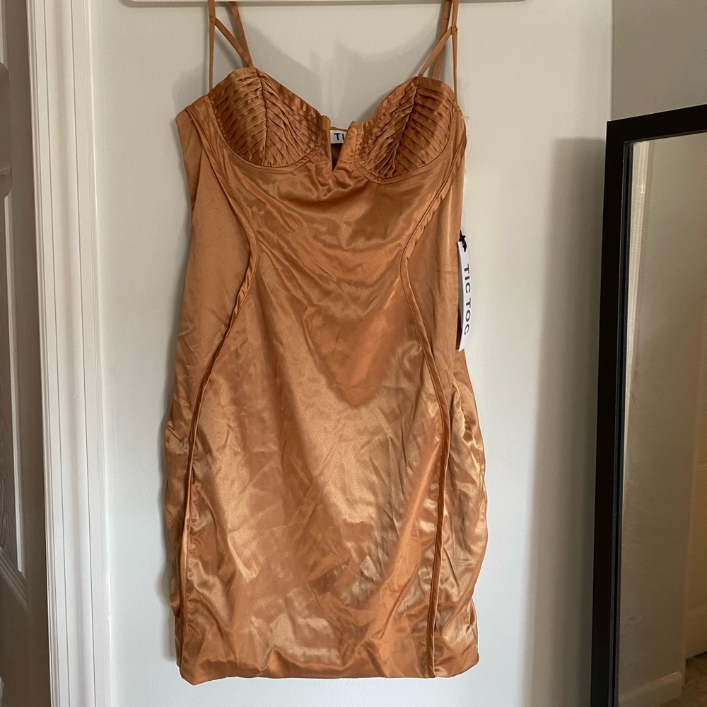 ✨NWT! Sexy Tic Toc” Copper Gld Mini Dress !